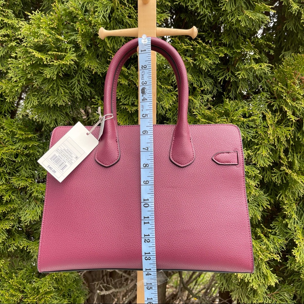 Belted zip closure Satchel handbag/Burgundy